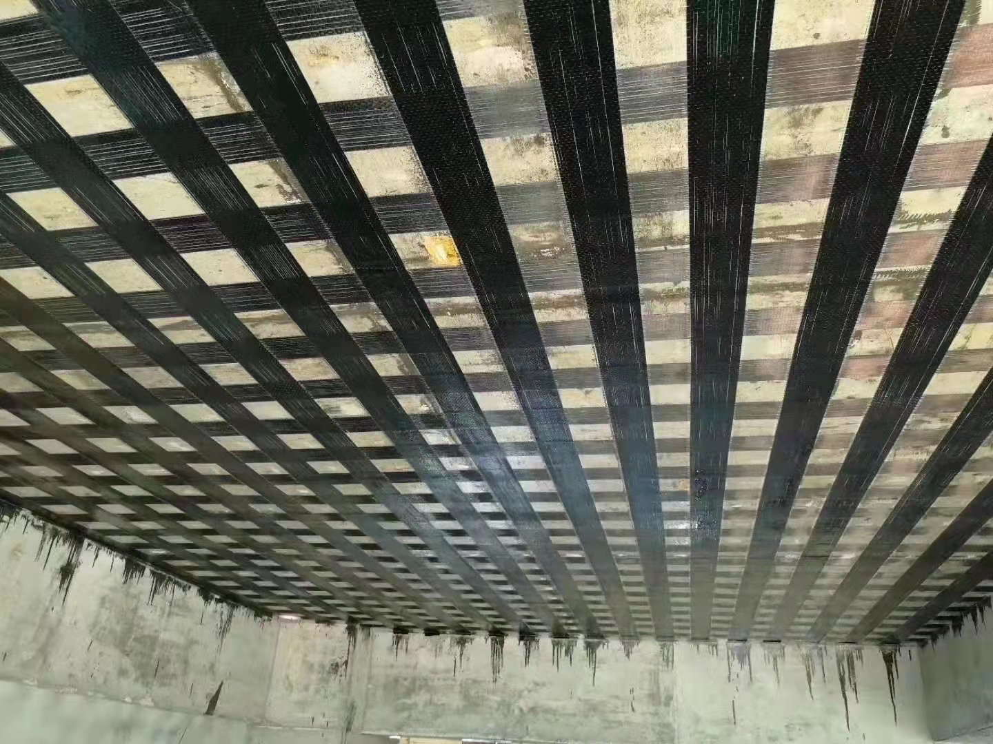 东阳楼板碳纤维布加固